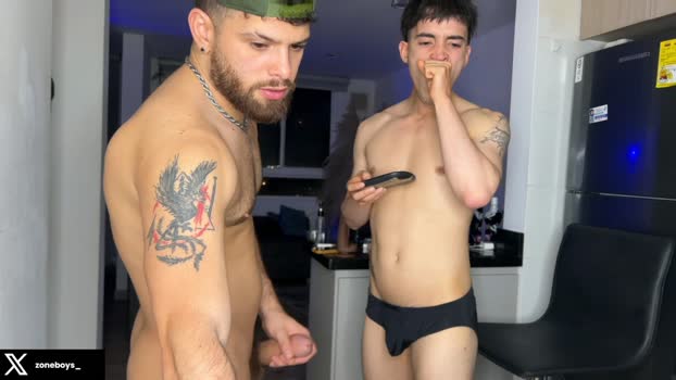 zoneboys_ ass Webcam SHOW @ Cam4 01-02-2026
