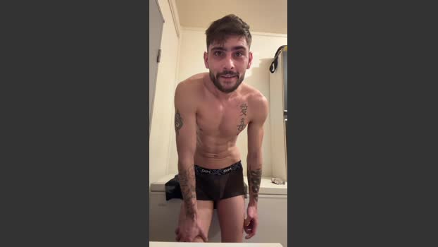 Hugobg34 moan Webcam SHOW @ Cam4 02-02-2026