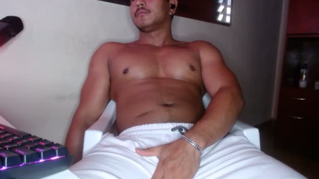 juanblanco_ kissing Webcam SHOW @ Cam4 02-02-2026