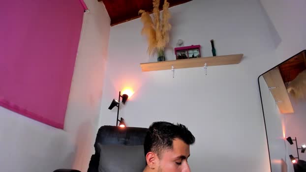 los_Juanes suckshow Webcam SHOW @ Cam4 01-02-2026
