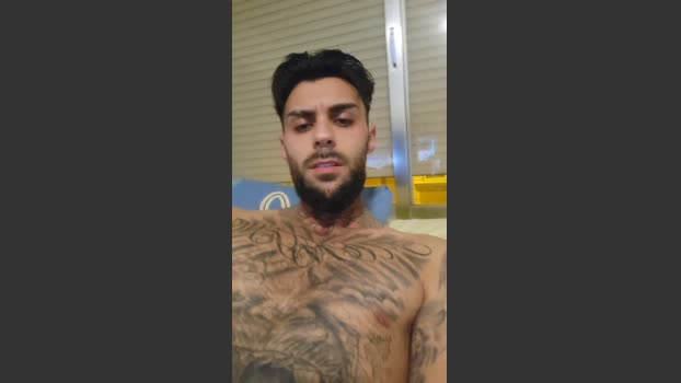 Montanoking Porn Webcam SHOW @ Cam4 04-02-2026