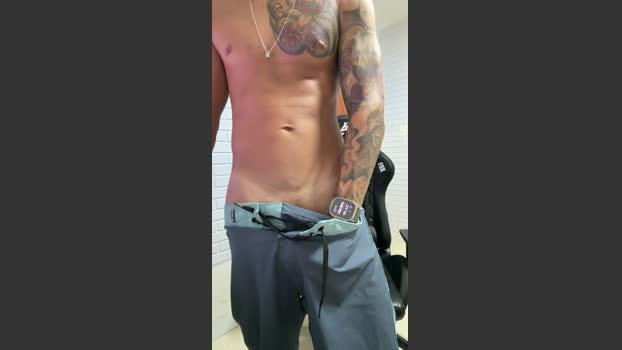 Fehpaugrosso deepthroat Webcam SHOW @ Cam4 10-02-2026