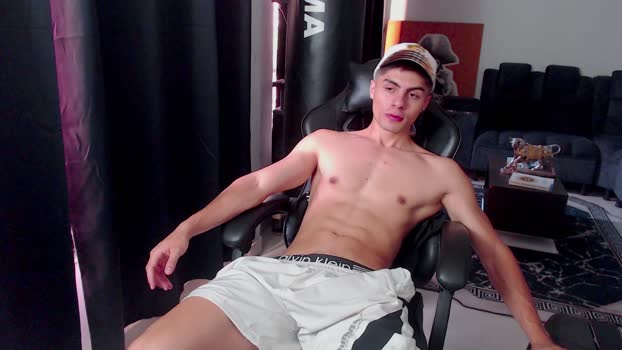 Stiven_C kiss Webcam SHOW @ Cam4 11-02-2026