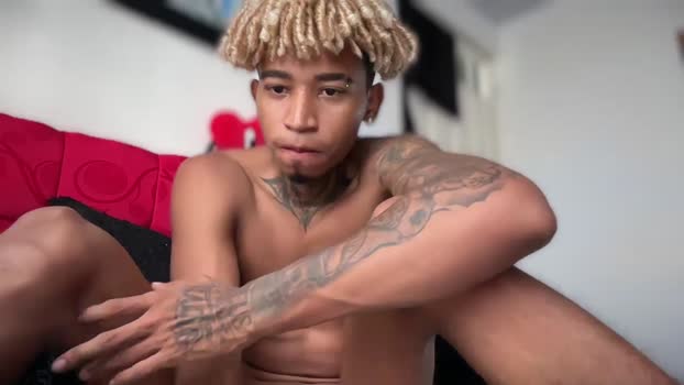 blackk_latino Pretty Webcam SHOW @ Cam4 11-02-2026