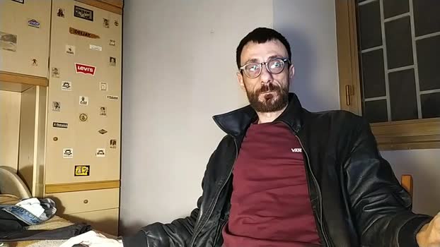 scrocchia84 bicurious Webcam SHOW @ Cam4 13-02-2026