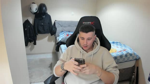 Ulxer35 fuckme Webcam SHOW @ Cam4 13-02-2026