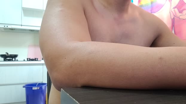Bear_Baby kissing Webcam SHOW @ Cam4 16-02-2026