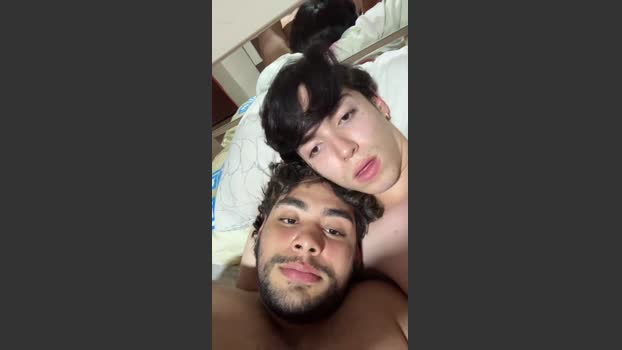 novinhos37 handsome Webcam SHOW @ Cam4 17-02-2026