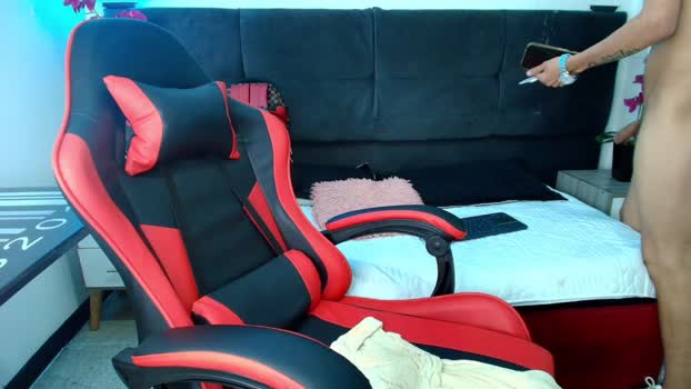AdamsWalkerr_ sexykitty Webcam SHOW @ Cam4 17-02-2026