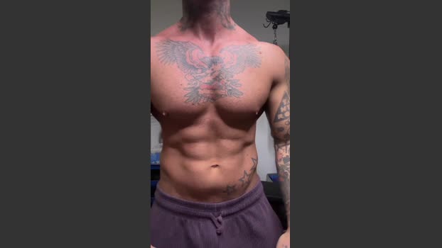 Fitboy8686 show Webcam SHOW @ Cam4 18-02-2026