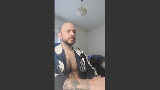 prime85 handsome Webcam SHOW @ Cam4 17-02-2026