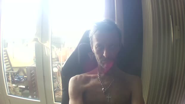 Goodmcluckbln legs Webcam SHOW @ Cam4 20-02-2026