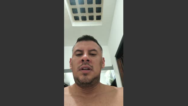 powerstrip238 natural Webcam SHOW @ Cam4 06-03-2026