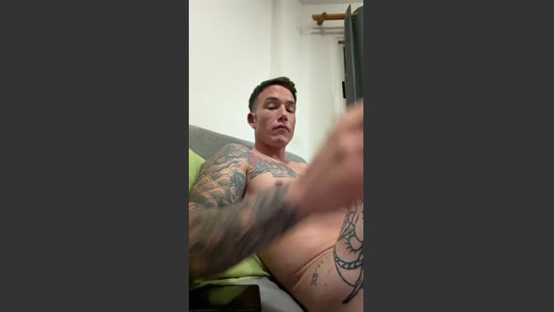 Cristiangonzaa suckshow Webcam SHOW @ Cam4 11-03-2026