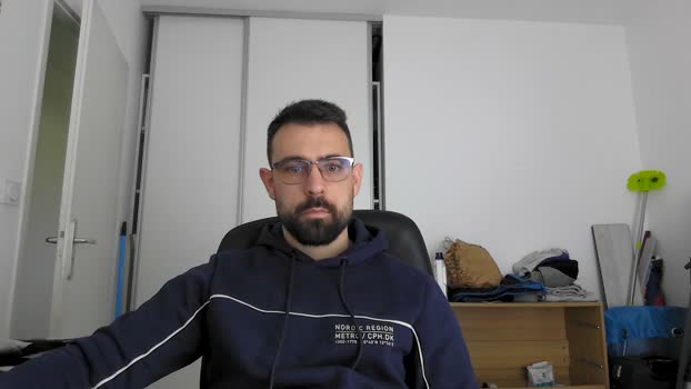 Ribeiro33240 kiss Webcam SHOW @ Cam4 15-03-2026