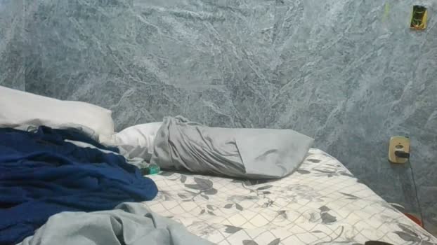 theuzinsaldanha juicy Webcam SHOW @ Cam4 15-03-2026