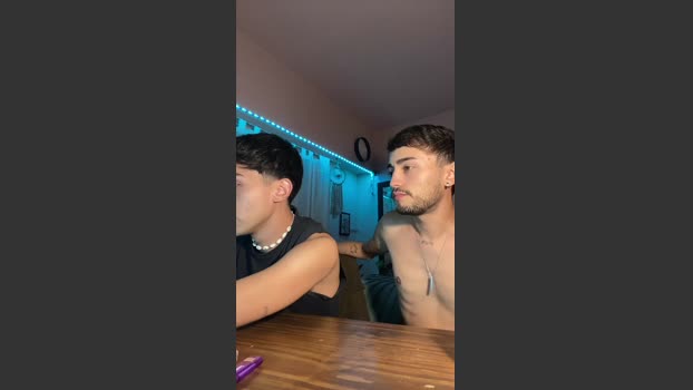 Devilboyzzz fingers Webcam SHOW @ Cam4 18-03-2026