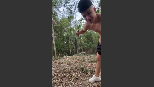 Outdoorsd strip Webcam SHOW @ Cam4 17-03-2026