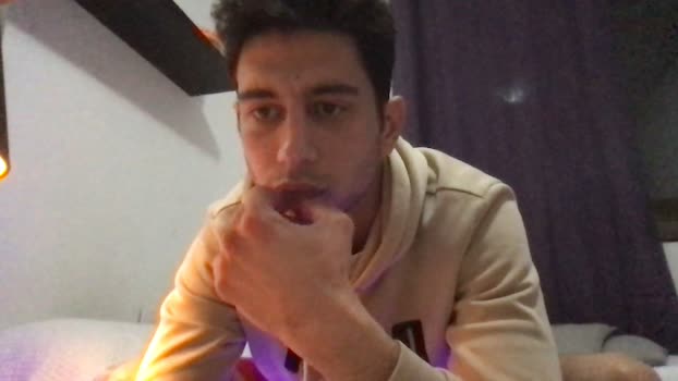 Vitruvio30 Recorded Webcam SHOW @ Cam4 17-03-2026