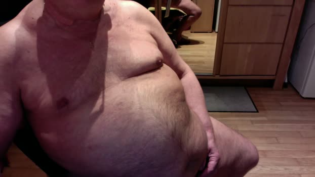 Dadybear suckshow Webcam SHOW @ Cam4 18-03-2026