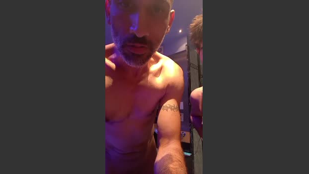 Renzo19877 kiss Webcam SHOW @ Cam4 19-03-2026