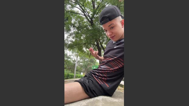Outdoorsd Video Webcam SHOW @ Cam4 19-03-2026