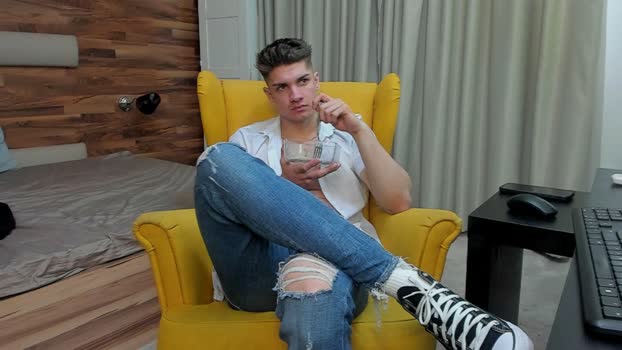 MaxKaidenn Ass Webcam SHOW @ Cam4 23-03-2026