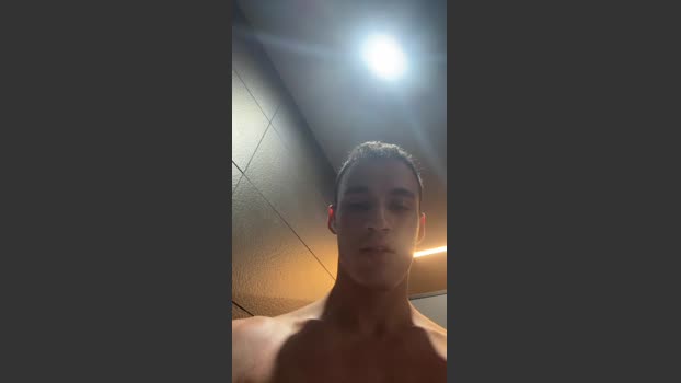 LeoDelvey_