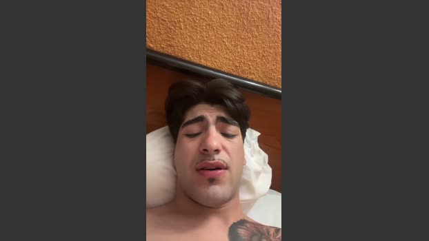 Jovencitobcn21 playtime Webcam SHOW @ Cam4 01-04-2026