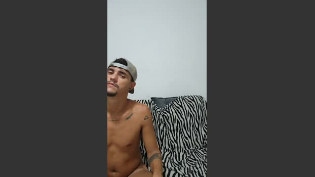 Levi_Henrique ass Webcam SHOW @ Cam4 01-04-2026