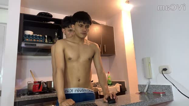LIAN_Y_DILAN toys Webcam SHOW @ Cam4 06-04-2026