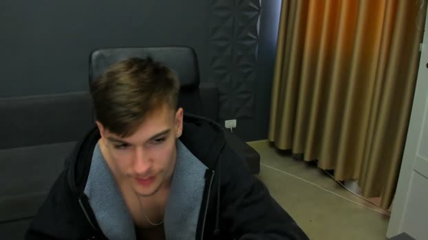 BradyFlint suckcock Webcam SHOW @ Cam4 08-04-2026