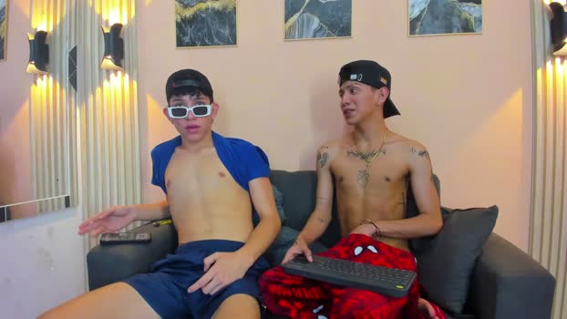 TeamBoyLatin2 show Webcam SHOW @ Cam4 11-04-2026