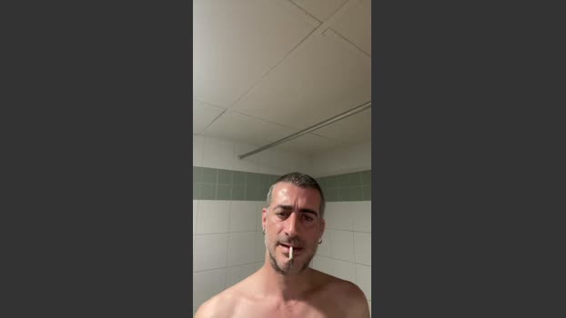 Pollon29_cm spanking Webcam SHOW @ Cam4 14-04-2026