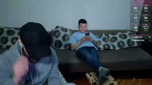 johnnylove22 big Webcam SHOW @ Cam4 13-04-2026