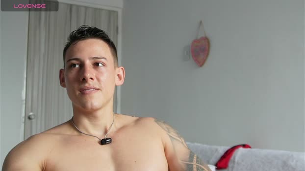 Latino_Milk_99 big Webcam SHOW @ Cam4 14-04-2026
