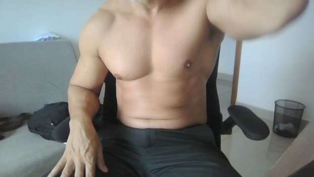 topativo spanking Webcam SHOW @ Cam4 15-04-2026