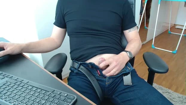 Wiebadener 17-04-2026 Male Cap bigdick suckshow lush sexybody