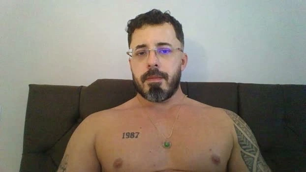 Alers87 17-04-2026 Male Cap suck big Topless cute