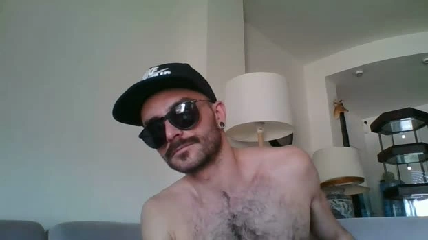 Jonanbcn 21-04-2026 Male Cap amateur legs bigass wank