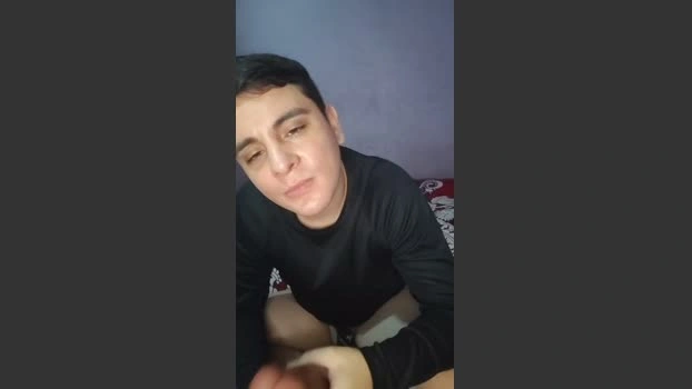 demian665 21-04-2026 Male Cap sexymale legs show fingers