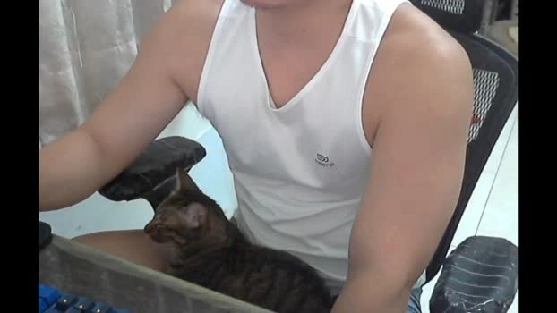 lQAQl 20-04-2026 Male Cap fingers nasty striptease twink