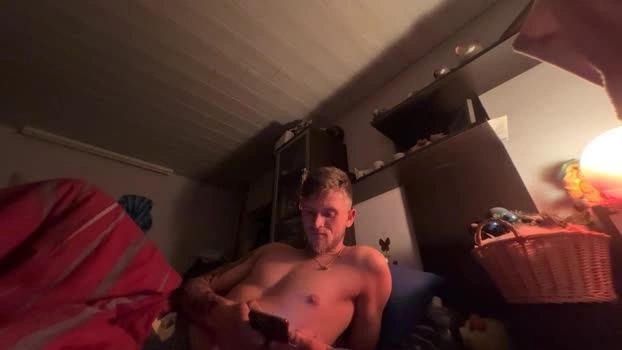 DeluxeCD47 21-04-2026 Male Cap Webcam nasty jerking hard