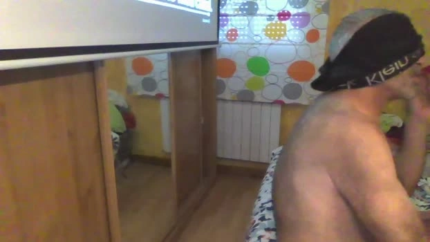 MasPinky 22-04-2026 Male Cap spanking kinky legs toy