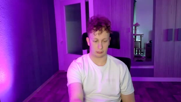 maxboner94 21-04-2026 Male Cap show handsome fuckass strip