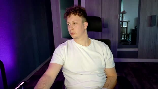 maxboner94 21-04-2026 Male Cap analtoy prettyface legs play