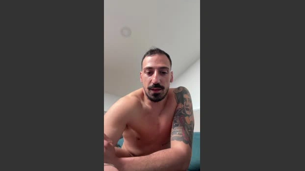 Yoquese233 24-04-2026 Male Cap gay squirt fuckme Nude