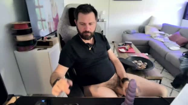 moi92160 24-04-2026 Male Cap natural wank Show jerkoff