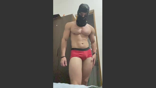 XyronFit 26-04-2026 Male Cap Naked striptease cute Show