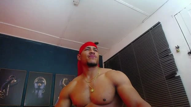 teddyfit_19cm 26-04-2026 Male Cap fuckme legs Topless jerkoff